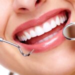 How to do good dental health care-dentist scaling teeth